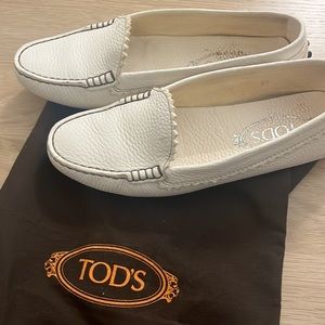 Tods classic white loafers